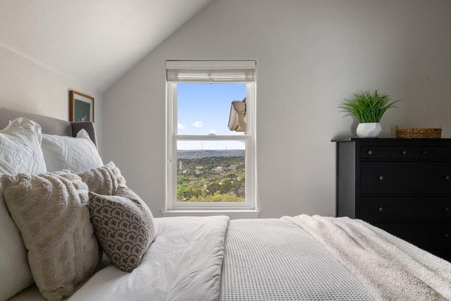 9905 Charthouse CV, Austin, TX 78730