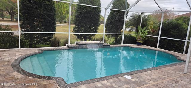 4217 Fishermans Lake Drive, Lutz, FL 33558