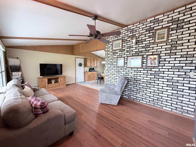 1310 CARVER Road, Springfield, IL 62707
