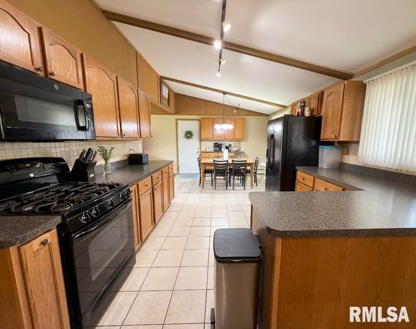 1310 CARVER Road, Springfield, IL 62707