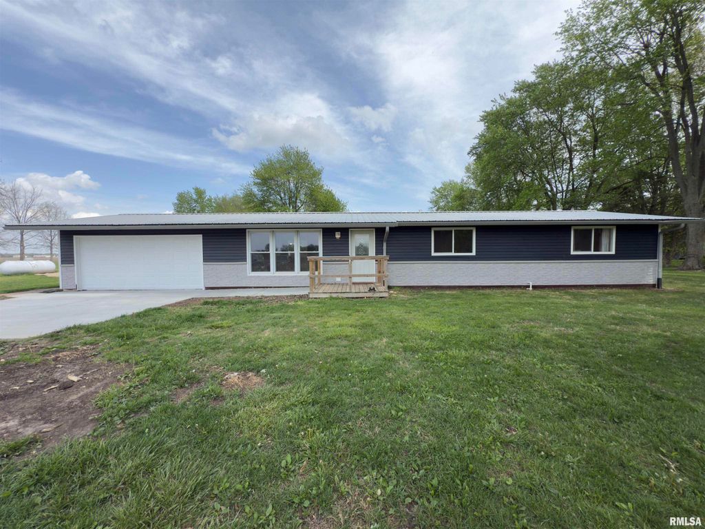 1310 CARVER Road, Springfield, IL 62707