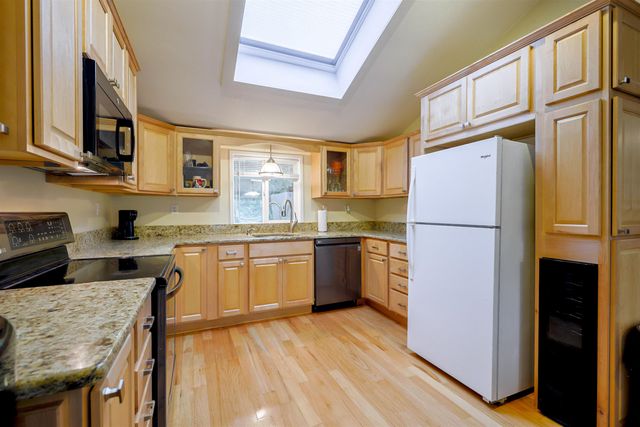 9 Ice House Lane, Greenfield, NH 03047