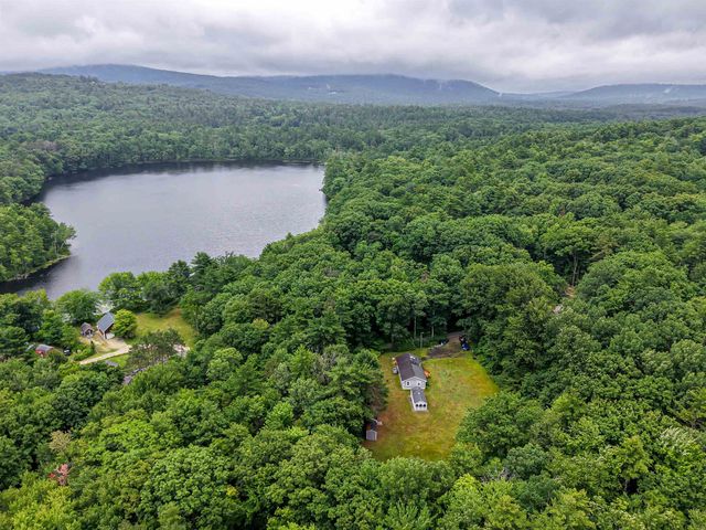 9 Ice House Lane, Greenfield, NH 03047