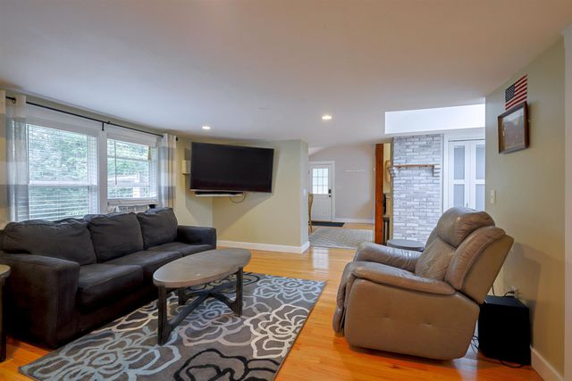 9 Ice House Lane, Greenfield, NH 03047