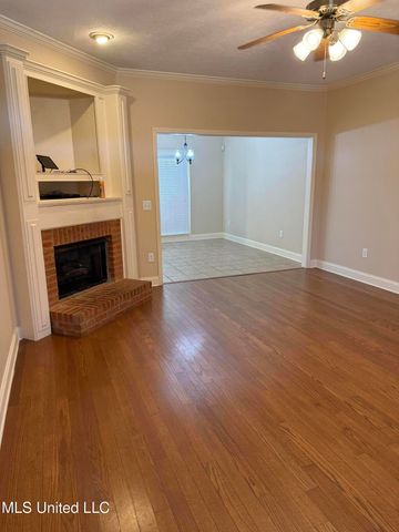 36 S Crossings, Jackson, MS 39206