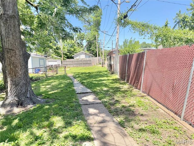 4323 Bingham Avenue, St Louis, MO 63116