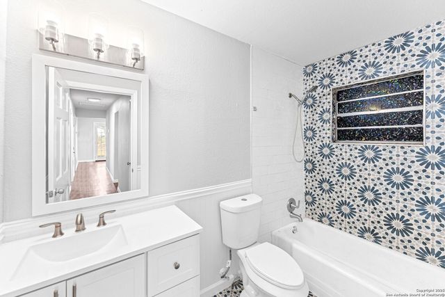 4319 Algruth Dr, San Antonio, TX 78220