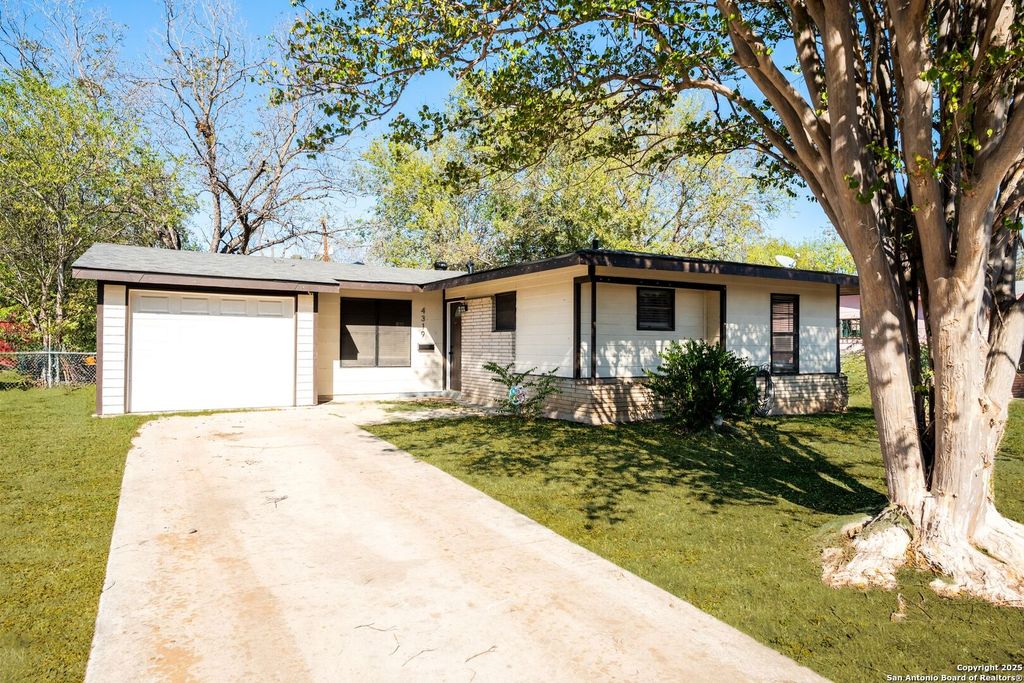 4319 Algruth Dr, San Antonio, TX 78220