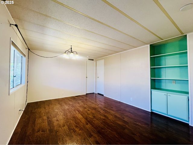 1200 E CENTRAL Ave 55, Sutherlin, OR 97479