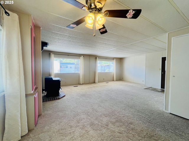 1200 E CENTRAL Ave 55, Sutherlin, OR 97479