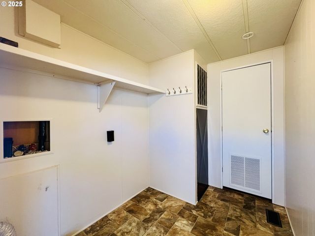 1200 E CENTRAL Ave 55, Sutherlin, OR 97479