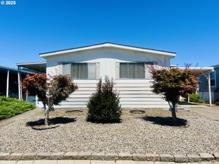 1200 E CENTRAL Ave 55, Sutherlin, OR 97479