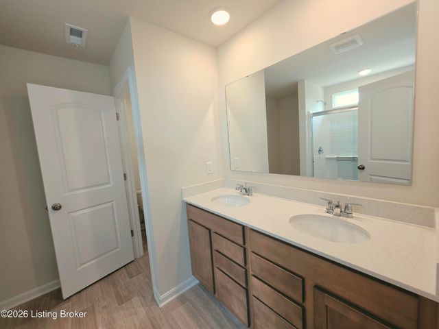 11144 Castlebrook Dr, Louisville, KY 40291