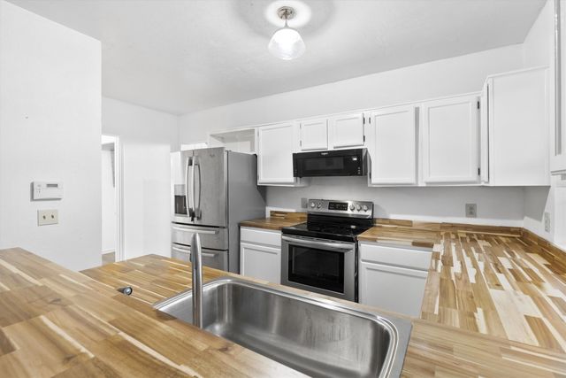 2416 Country Hollow Lane, Garland, TX 75040