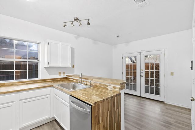 2416 Country Hollow Lane, Garland, TX 75040