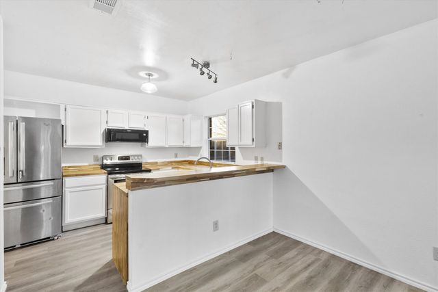 2416 Country Hollow Lane, Garland, TX 75040