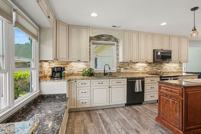 9854 Rivergate Road NW, Ash, NC 28420
