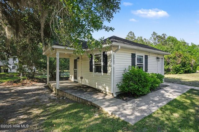 9854 Rivergate Road NW, Ash, NC 28420