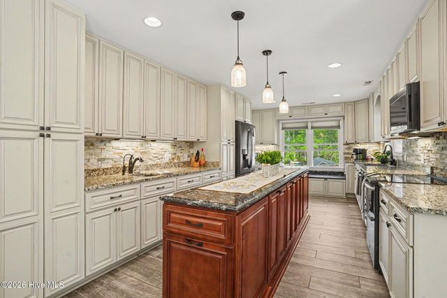 9854 Rivergate Road NW, Ash, NC 28420
