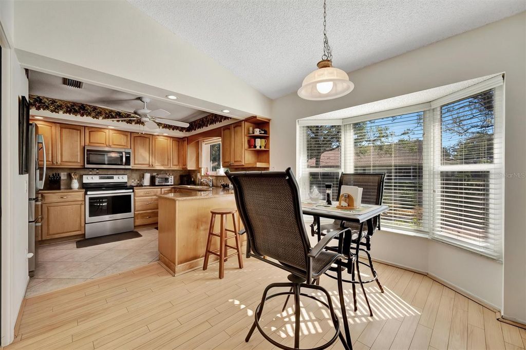 Image 23 of property listing at Address unavailable.