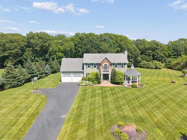 15 Key West Boulevard, Rehoboth, MA 02769