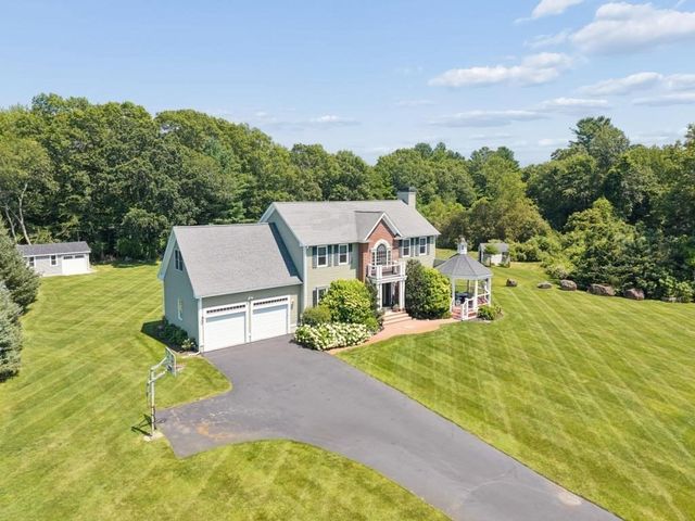 15 Key West Boulevard, Rehoboth, MA 02769