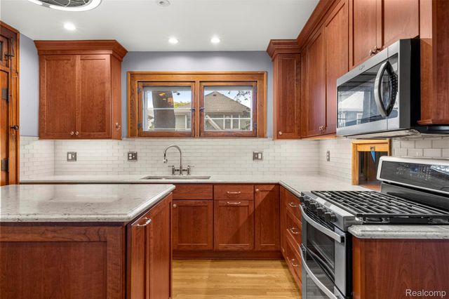 830 S Brady Road, Dearborn, MI 48124