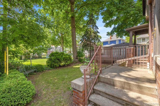 830 S Brady Road, Dearborn, MI 48124