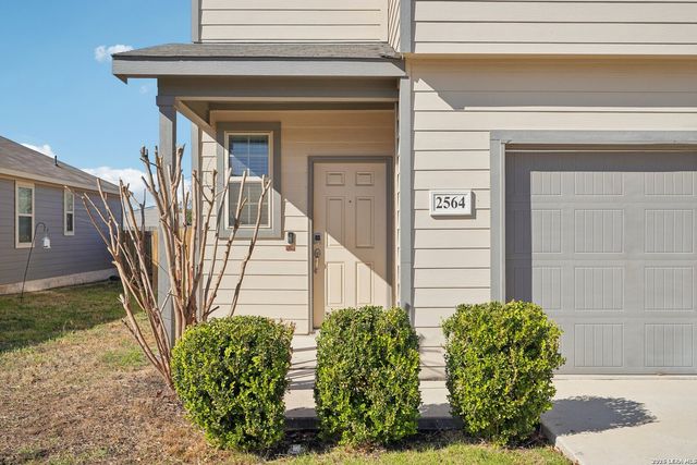 2564 Smokey Cv, Seguin, TX 78155