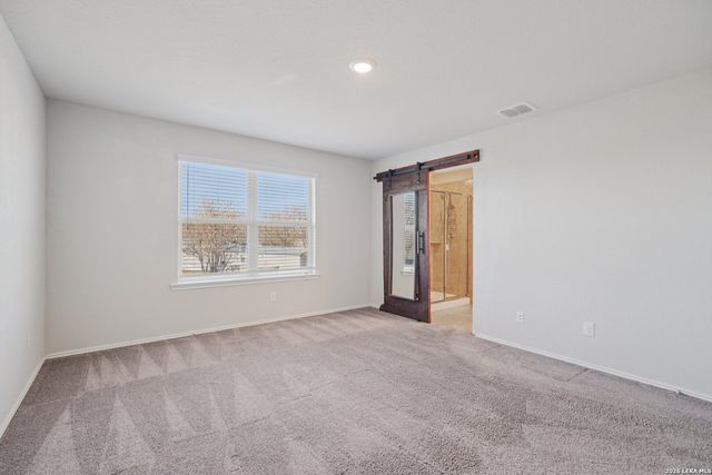 2564 Smokey Cv, Seguin, TX 78155