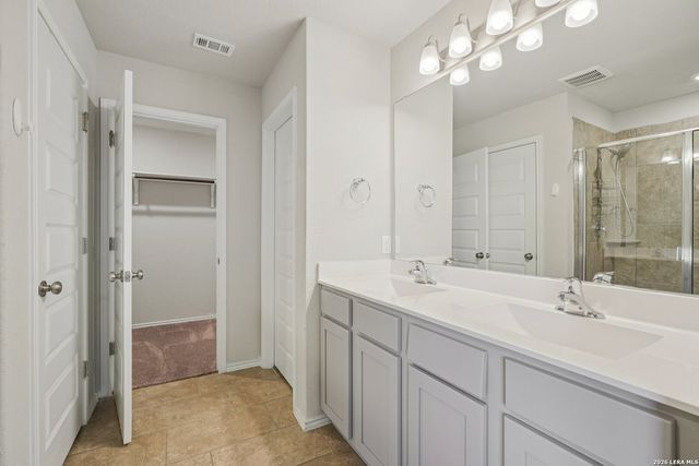 2564 Smokey Cv, Seguin, TX 78155