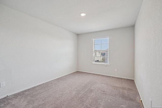 2564 Smokey Cv, Seguin, TX 78155