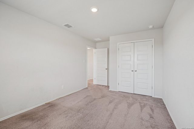 2564 Smokey Cv, Seguin, TX 78155