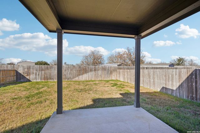 2564 Smokey Cv, Seguin, TX 78155