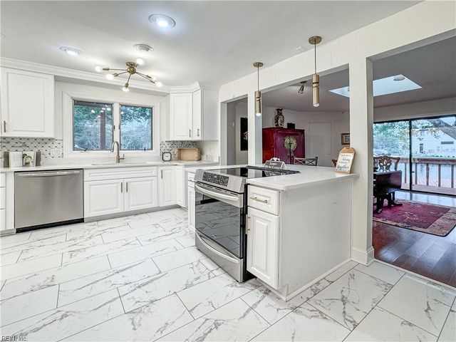 557 Susan Constant DR, Virginia Beach, VA 23451