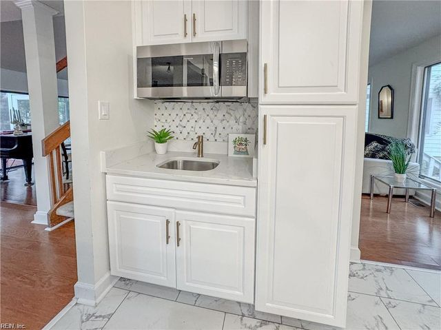 557 Susan Constant DR, Virginia Beach, VA 23451