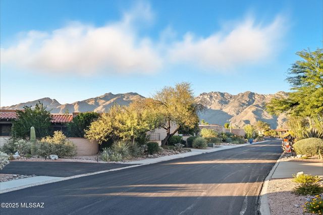 5011 N Grey Mountain Trail, Tucson, AZ 85750