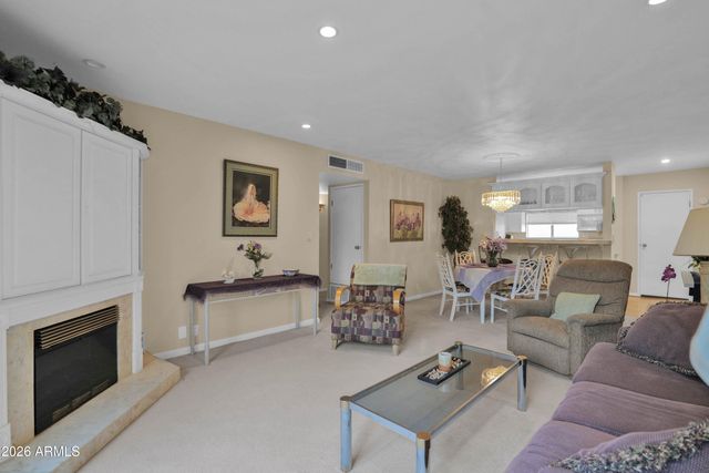 4600 N 68TH Street 304, Scottsdale, AZ 85251