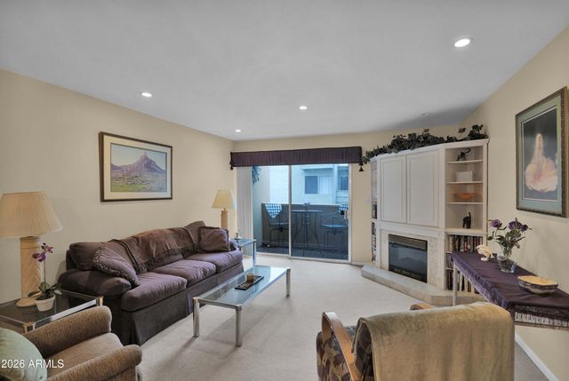 4600 N 68TH Street 304, Scottsdale, AZ 85251