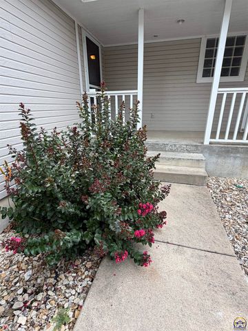 3101 SW Wanamaker Dr Apt 62, Topeka, KS 66614