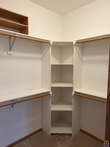 3101 SW Wanamaker Dr Apt 62, Topeka, KS 66614