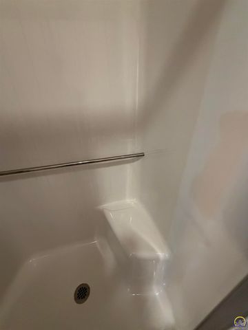 3101 SW Wanamaker Dr Apt 62, Topeka, KS 66614
