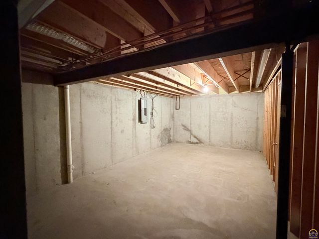 3101 SW Wanamaker Dr Apt 62, Topeka, KS 66614