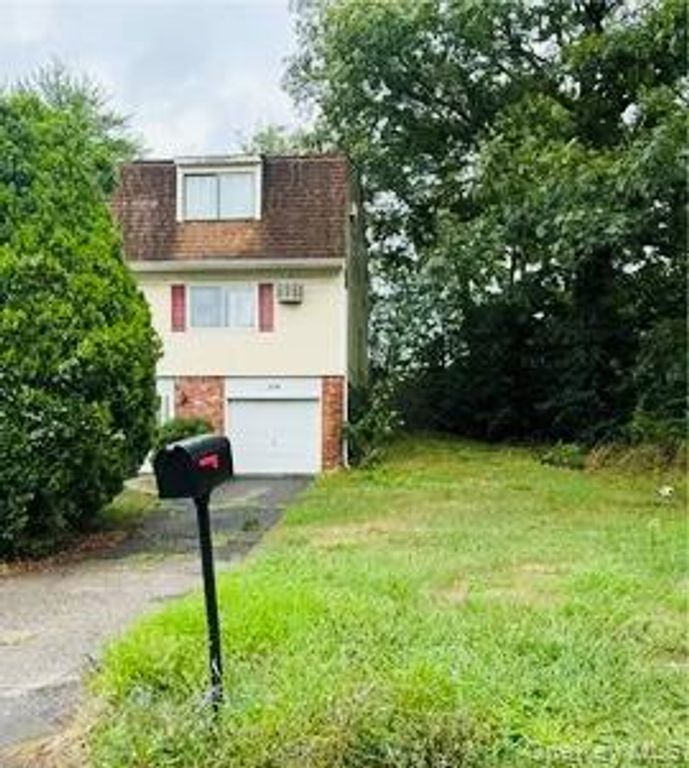 204 Chrystal Drive, Maybrook, NY 12543