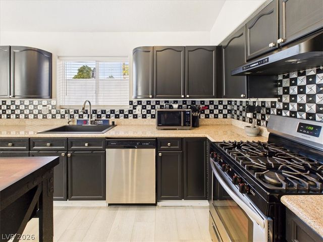 7949 Indian Cloud Avenue, Las Vegas, NV 89129
