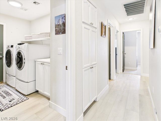 7949 Indian Cloud Avenue, Las Vegas, NV 89129