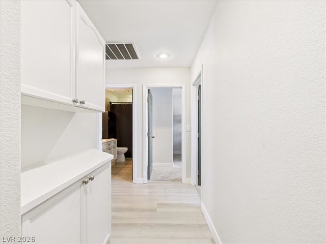 7949 Indian Cloud Avenue, Las Vegas, NV 89129