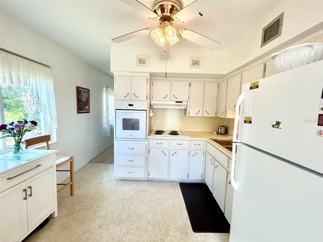 2447 ECUADORIAN WAY 73, Clearwater, FL 33763