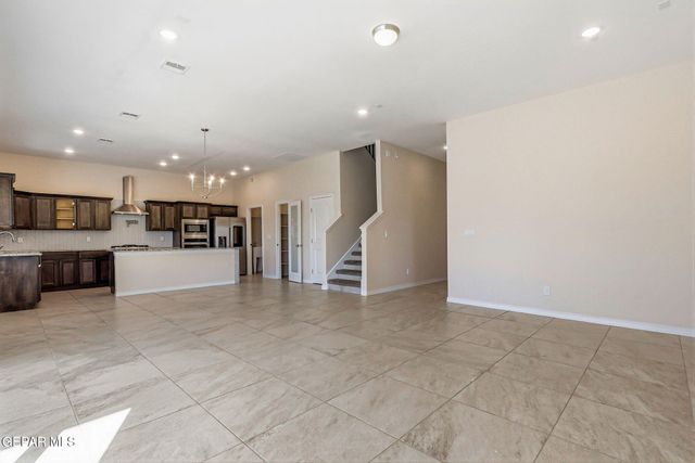 904 KEENLAND Avenue, El Paso, TX 79932