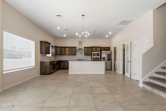 904 KEENLAND Avenue, El Paso, TX 79932